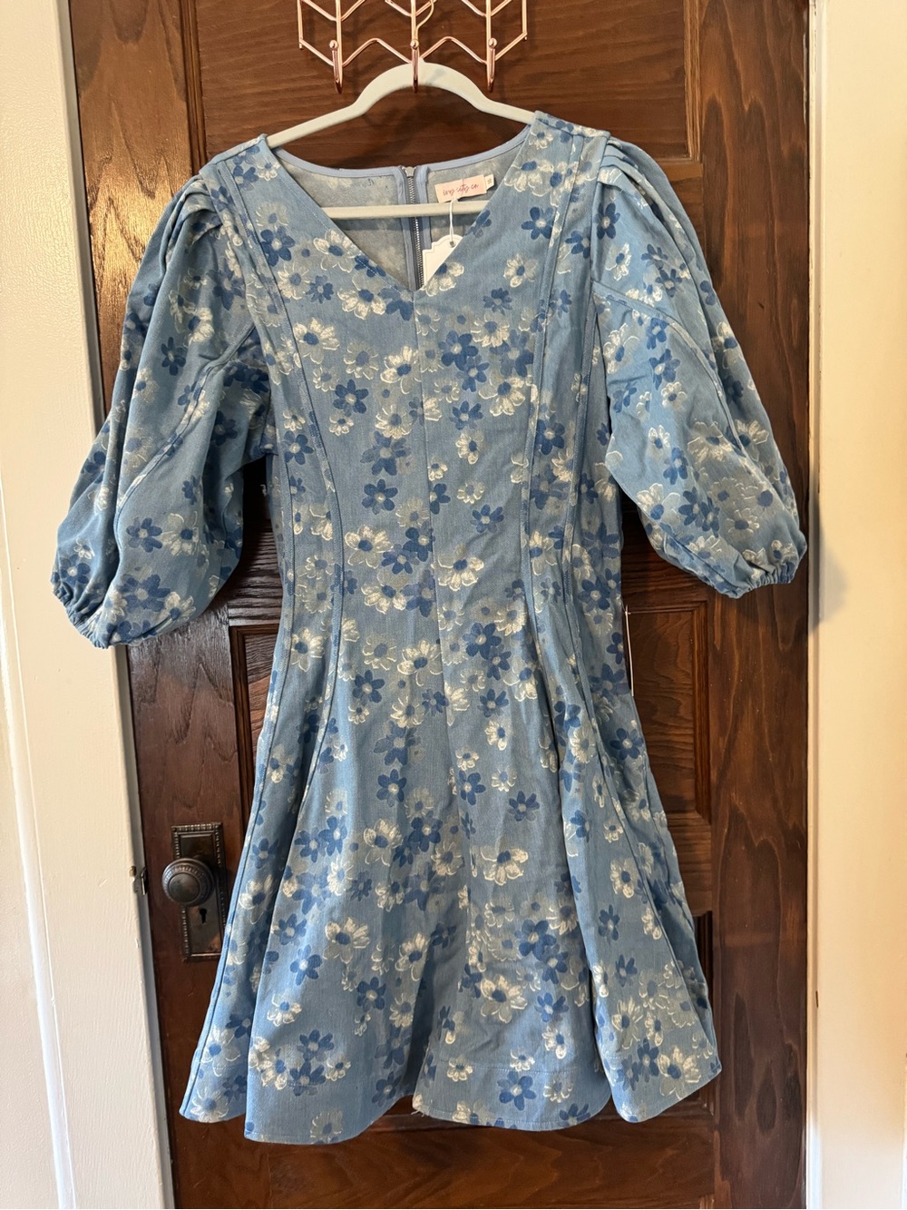Ivy City Co Leah Dress Light Blue Denim Floral Puff-Sleeve Dress Size 16